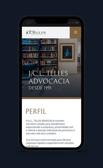 Simulação mobile do site responsivo de JCL Telles Advocacia.